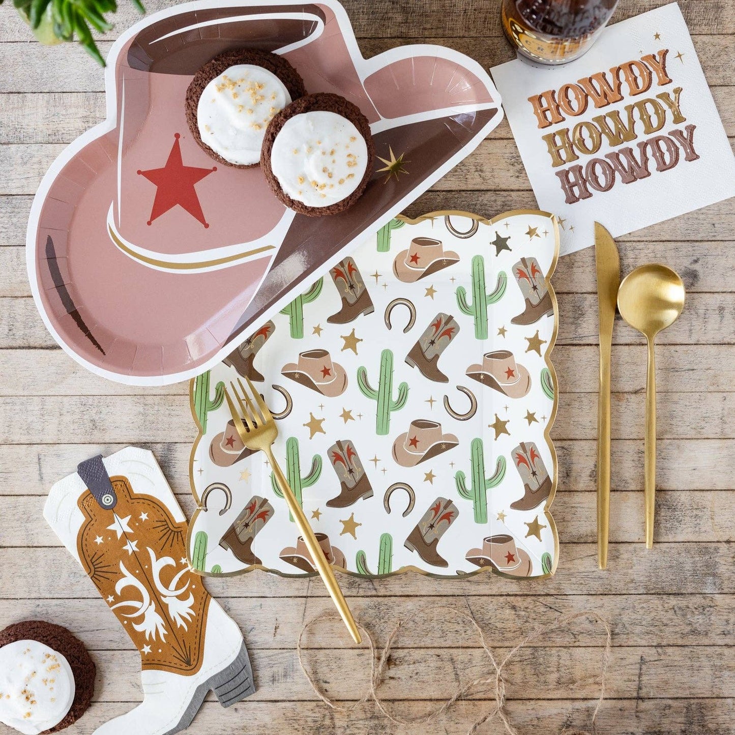 Cowboy Scattered Icons Plates